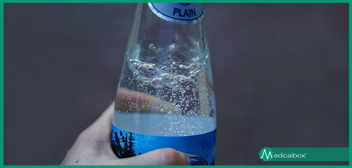 L' Acqua Frizzante fa Ingrassare? - Blog Medicalbox